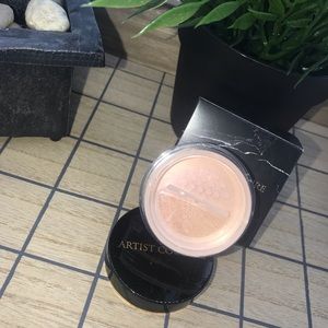 Artist Couture Diamond Glow Powder